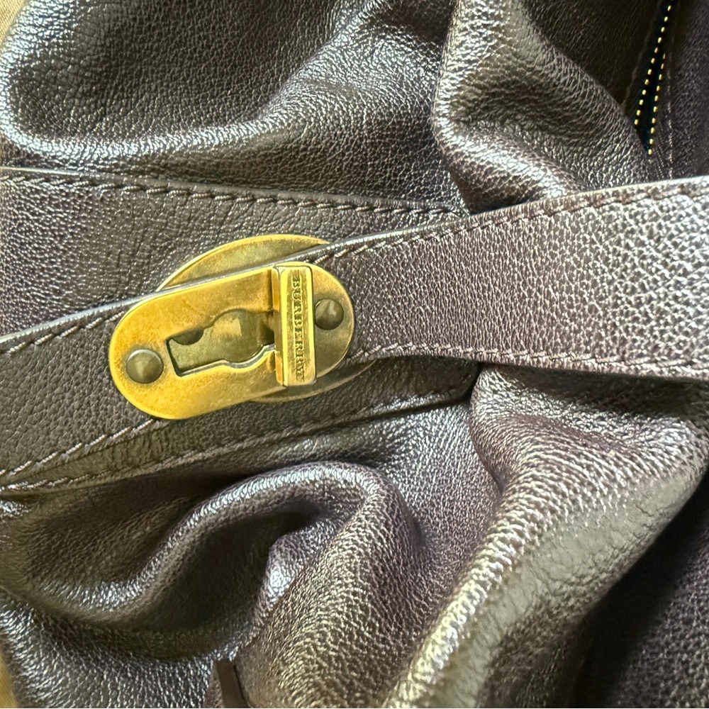 Burberry Brown Buffalo Leather Shoulder Bag with Ruffled Detailing - Picture 4 of 10